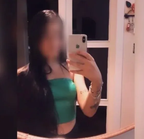 Anneke, 20