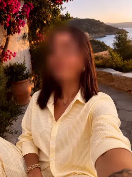 Demi, 23
