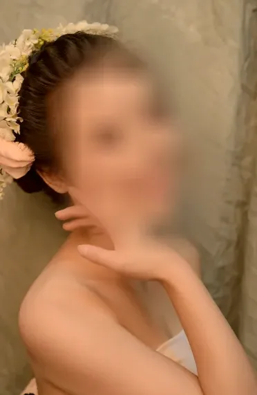 Fatima, 31