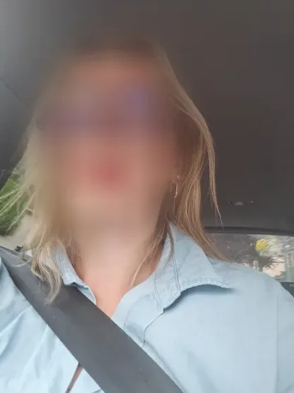 Julie, 34